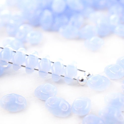 10g saphir bleu opale miniduo verre tchèque perles de rocaille deux trous mini duo de 2mm x 4mm sku-42130