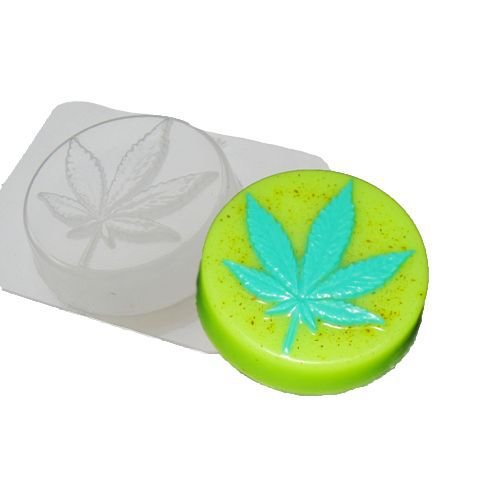 1pc feuille de cannabis rasta rond de fleurs en plastique fabrication de savon moule 80x23mm sku-42918
