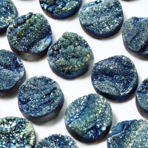 2pcs iris bleu-vert de l'éclat ronde à dos plat druzy de glace quartz agate de pierre naturelle foca sku-43736