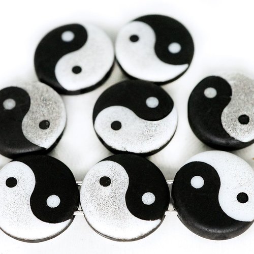 4pcs mat yin yang blanc noir tour de verre tchèque modèle laser yoga harmonie plat 2 deux trou de la sku-120794