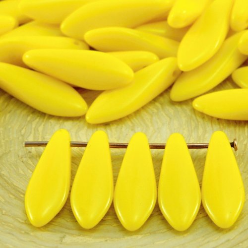 30pcs opaque de couleur jaune citron verre tchèque poignard perles feuille plate 5 mm x 16mm sku-31955