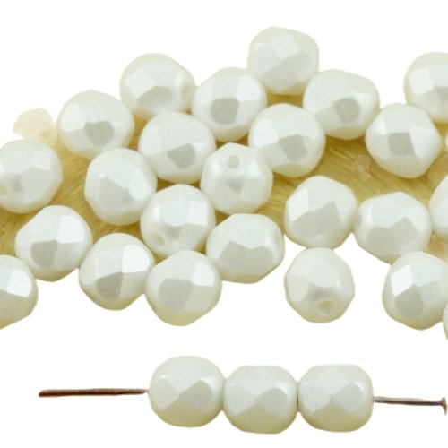 40pcs pastel perles blanche-neige verre tchèque ronde à facettes feu poli de 6mm sku-31597