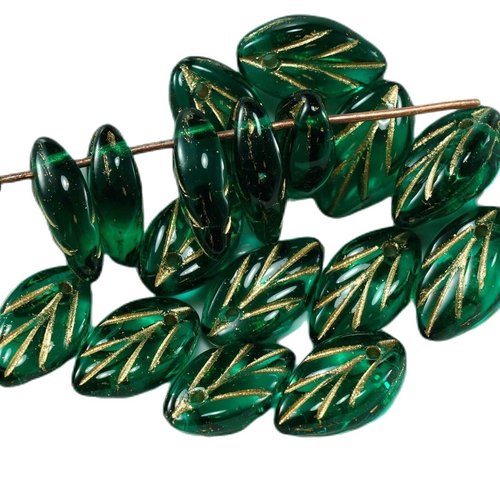 Vert émeraude en or doublé de verre tchèque plat sculpté feuilles perles 11mm x 6mm 20pcs sku-21482