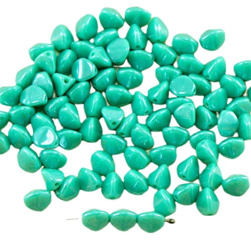 50pcs opaque turquoise lustre grosse pincée bicone facettes en verre tchèque perles de 7 mm sku-27375