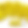 30pcs jaune opaque preciosa bonbons ronds en forme de dôme 2 deux trou la pièce tissage verre tchèqu sku-33585