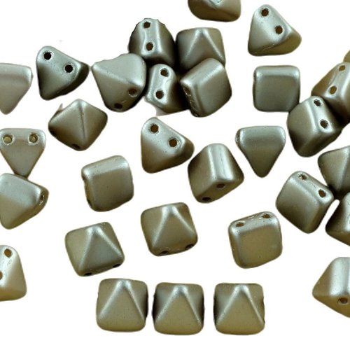 16pcs de perles pastel taupe gris-brun petite pyramide goujon 2 deux trou verre tchèque 6mm x sku-31330