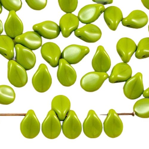 60pcs opaque de l'olivine vert olive pip preciosa fleur plat pétales verre tchèque perles 5mm x 7mm sku-35465