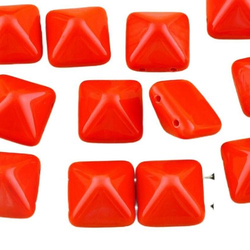 8pcs opaque rouge corail grande place de la pyramide goujon 2 deux trou verre tchèque perles 12mm sku-32555