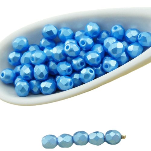 100pcs perles pastel bleu azur verre tchèque ronde à facettes feu poli petites d'entretoise de 4mm sku-31554