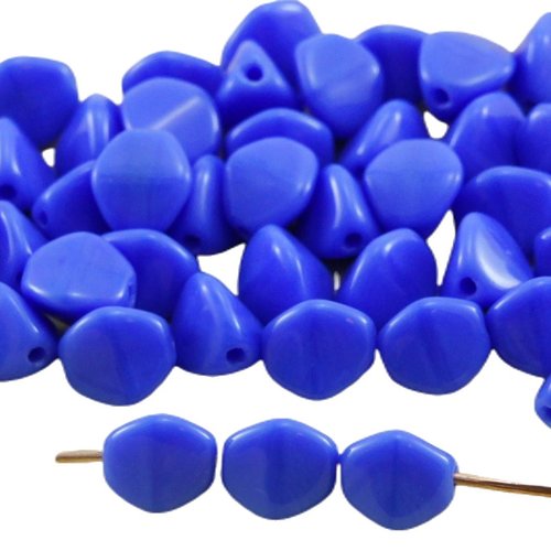 50pcs opaque bleu foncé grosse pincée bicone facettes en verre tchèque perles d'entretoise de 7mm sku-32027