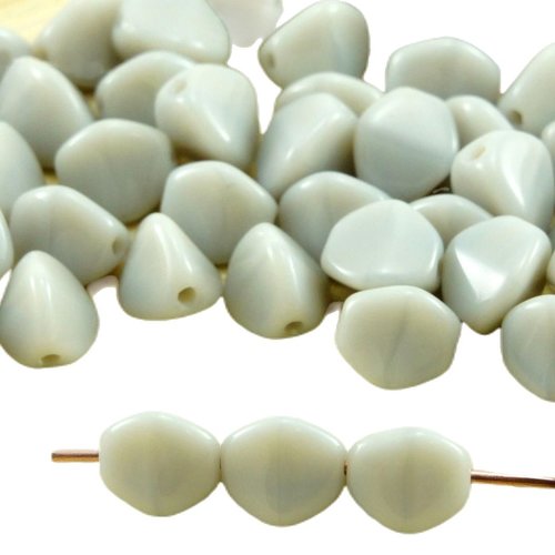 50pcs opaque gris clair gris grosse pincée bicone facettes en verre tchèque perles d'entretoise de 7 sku-32028