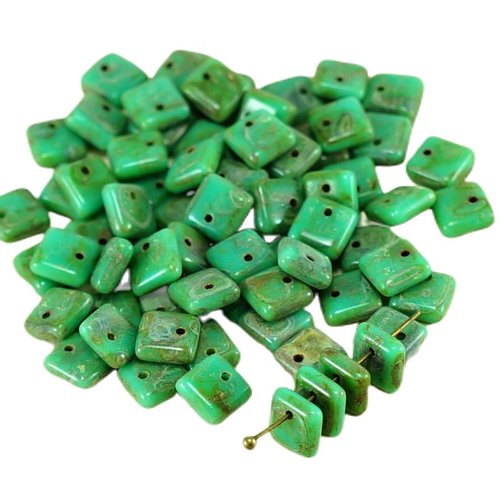 Nouvelle forme de 30pcs picasso turquoise carré vert paillettes squarelet un trou copeaux verre tchè sku-26773