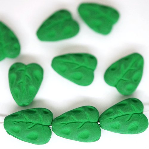 16pcs mat péridot vert plat de feuilles sculptées tchèque perles verre 12mm x 7mm sku-42742