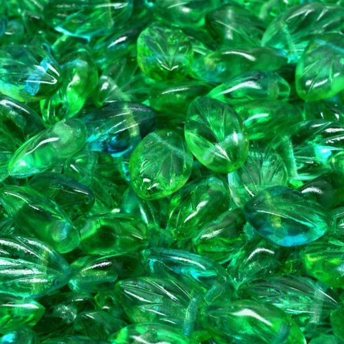 20 pièces cristal alaska vert plat sculpté feuille perles verre tchèque 11mm x 7mm sku-614826
