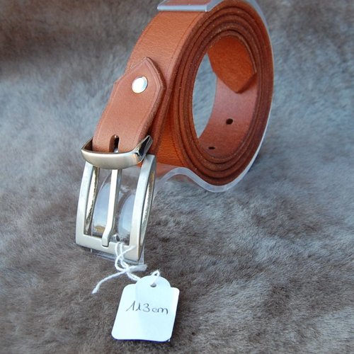 Ceinture en croupon de cuir de vache 30 mm de large- tour de taille entre 110 et 115 cm