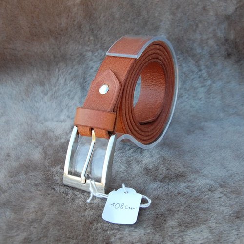 Ceinture en croupon de cuir de vache 30 mm de large- tour de taille entre 105 et 110  cm