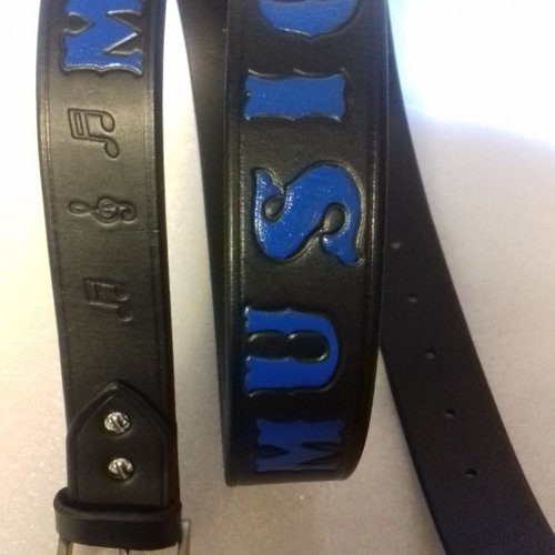 Ceinture homme/femme cuir noir personnalisé- textures notes de musique bleues - artisanat français cadeau musicien