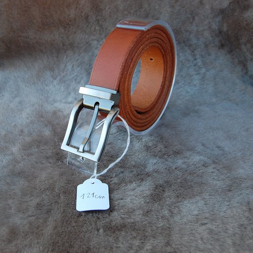 Ceinture en croupon de cuir de buffle 30 mm de large- tour de taille entre 120 et 125 cm