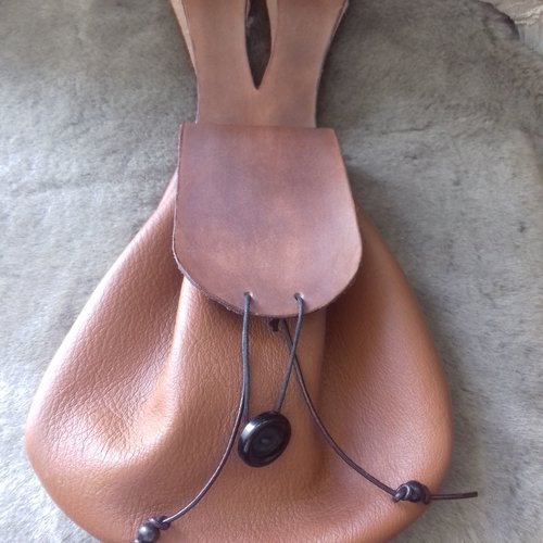 Sylvaine en cuir marron