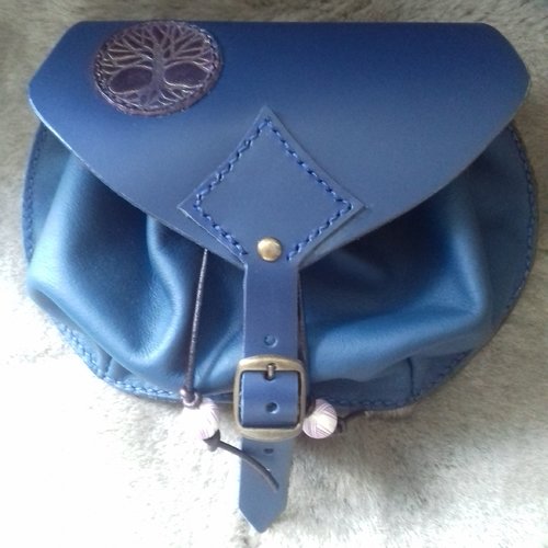 Escarcelle en cuir bleue motif arbre de vie