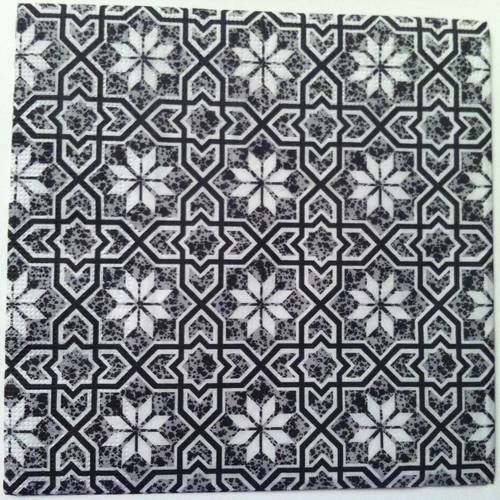 Serviette en papier motifs azulejos gris noirs et blancs 