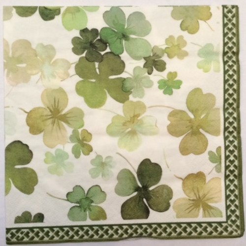 Serviette en papier motif trèfles à quatre feuilles dans différents tons de vert 