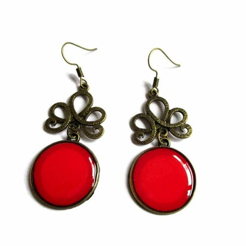 Boucles d'oreilles rouge, bijoux rouges, boucles pendantes, minimalistes, boucles simples, cadeau amies, bijoux été, cabochon