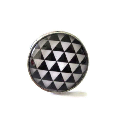 Bague triangle noir et blanc, bague motif géométrique, noir, motif géométrique