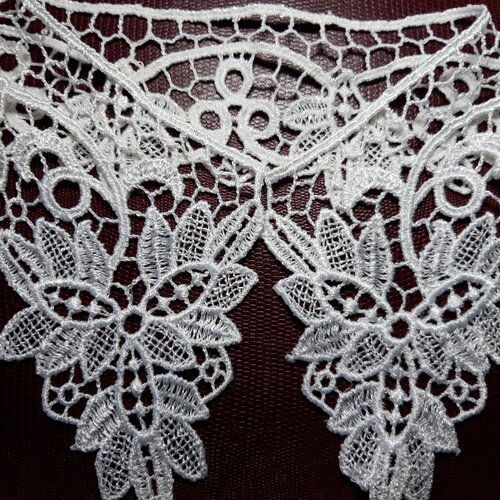 Col en dentelle style crochet, blanc légèrement brillant pour customisation,