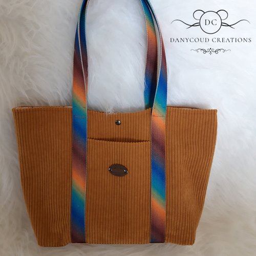 Sac tote bag en velours couleur "pain brûlé", modèle de chrisw designs