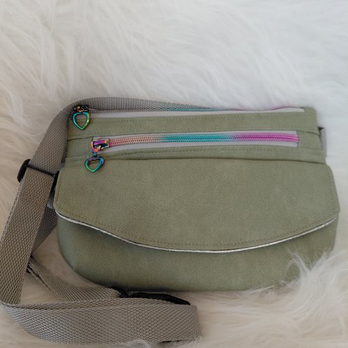 Sac banane simili vert amande modèle kaede de country cow designs