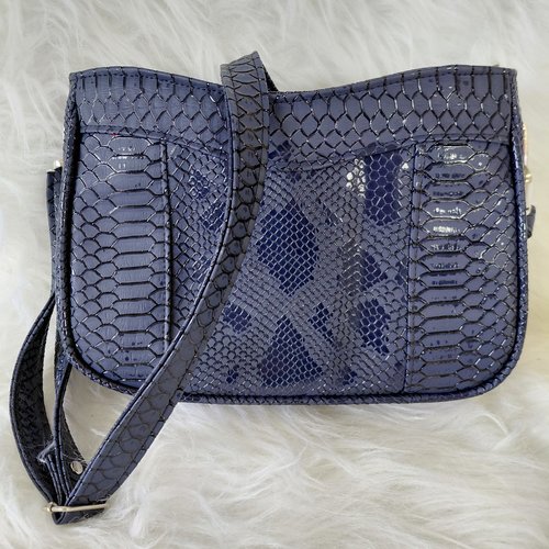 Sac à main en simili comodo marine, avec bandoulière modèle de sammy valencia