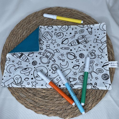 Feuilles de coloriage lavable espace