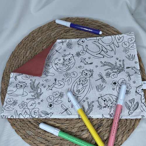Feuille de coloriage lavable loutre