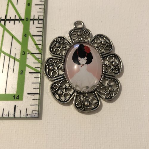 Pendentif cabochon femme