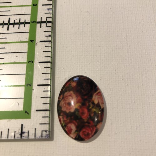 Cabochon en résine à motifs