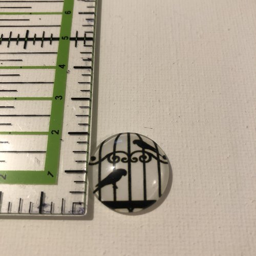 Cabochon en résine à motifs