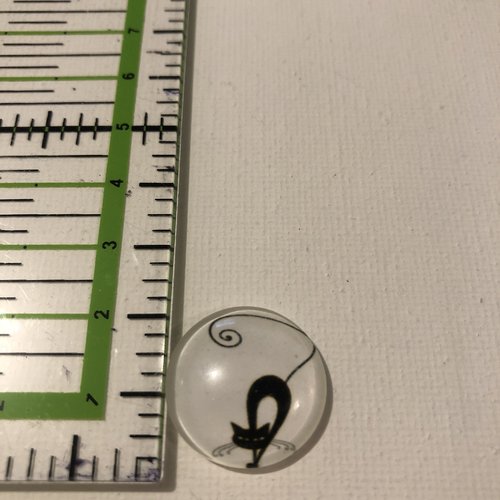 Cabochon en résine à motifs
