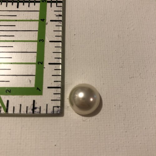 Cabochon en résine nacré