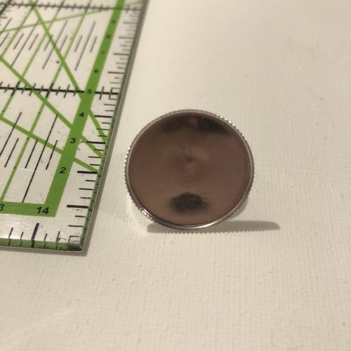 Support de bague en métal argenté