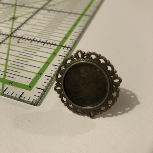 Support de bague en métal
