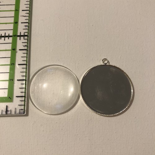 Cabochon avec support en métal argenté