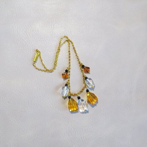 Joli collier ras de cou perles en verre transparent et  jaune ambre.