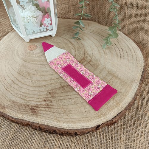 Marque pages crayon personnalisable - modèle motif géométrique rose