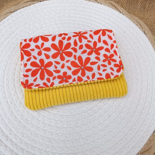 Porte monnaie-pochette - velours jaune- fleurs oranges