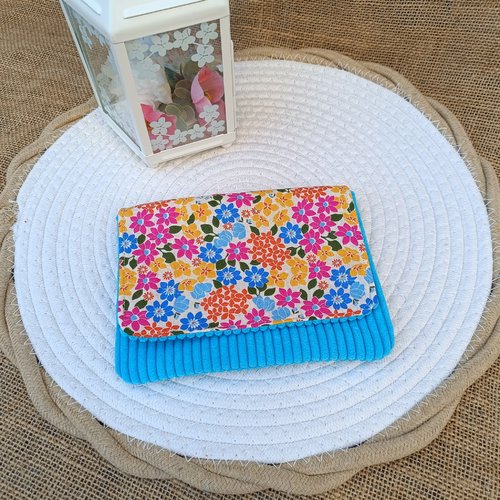 Porte monnaie-pochette - velours turquoise- fleurs multicolores
