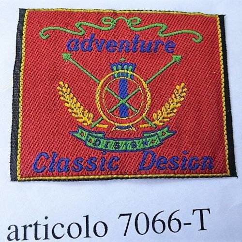 Applique "adventure classic design" 5 x 6 cm flèche, couronne, laurier