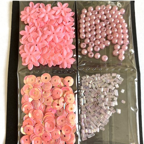 Accessoires décoration perles et paillettes roses