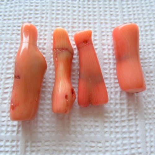 4 perles branches de corail anciennes rose saumon, tronçons de 36/32/29/26 mm