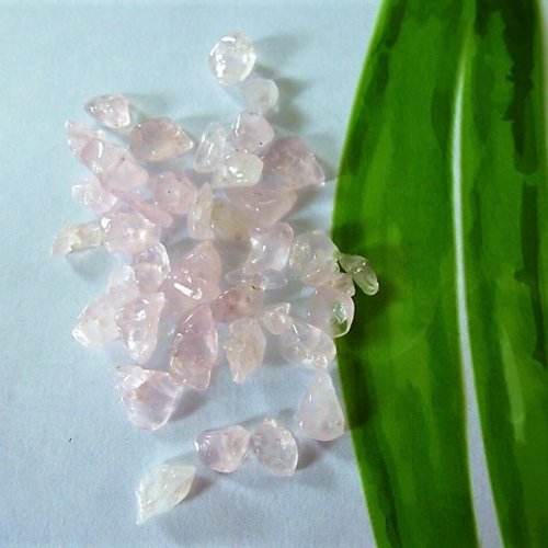 40 perles chips quartz 5 à 8 mm rose